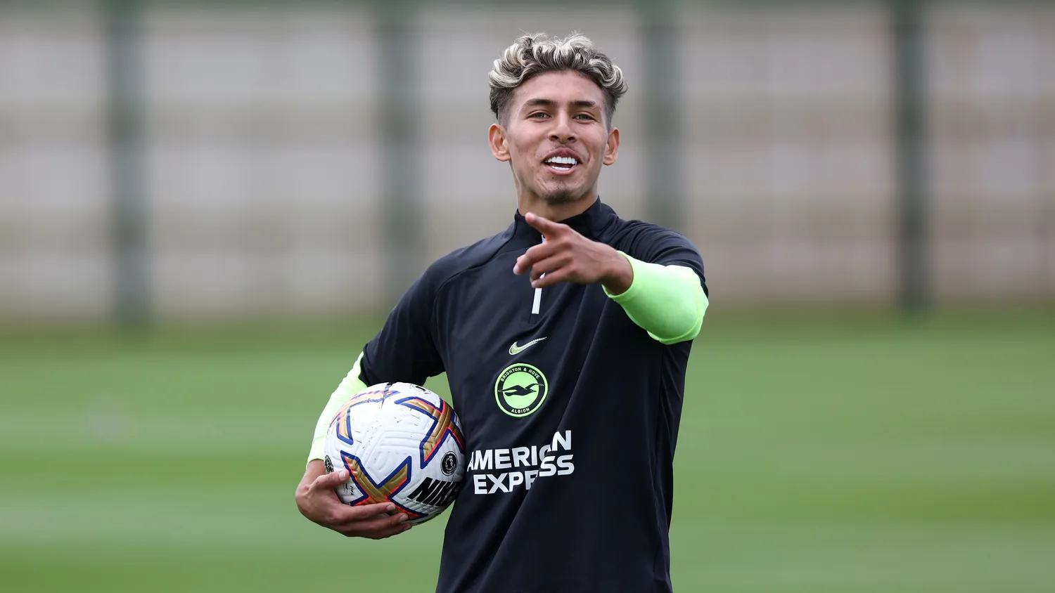 Brighton star Jeremy Sarmiento extends his stay at the club until 2027